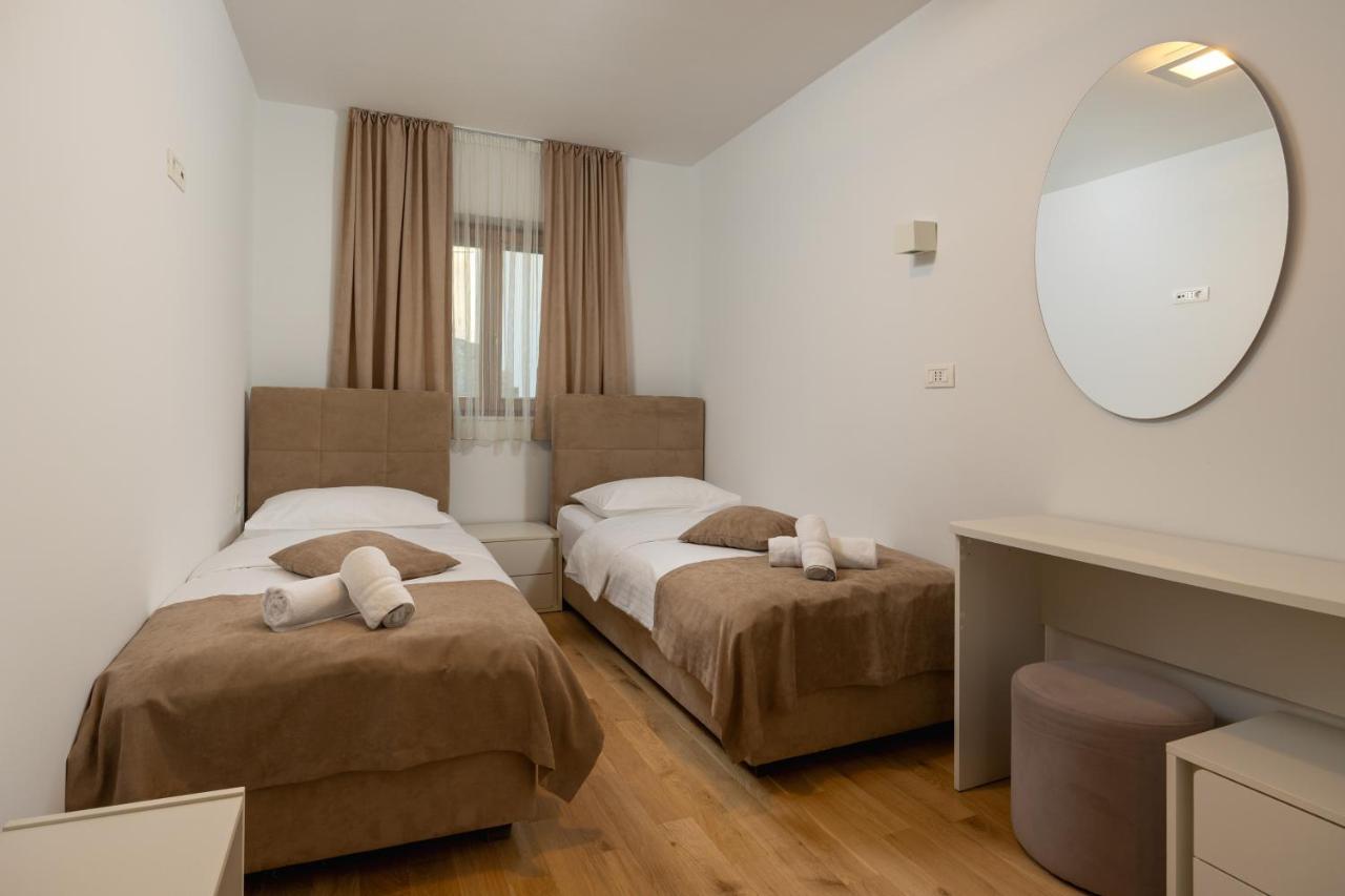 Apartments Lea Подстрана Экстерьер фото