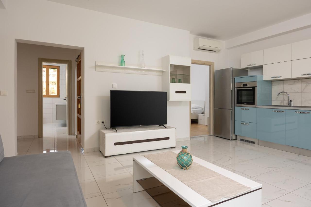 Apartments Lea Подстрана Экстерьер фото