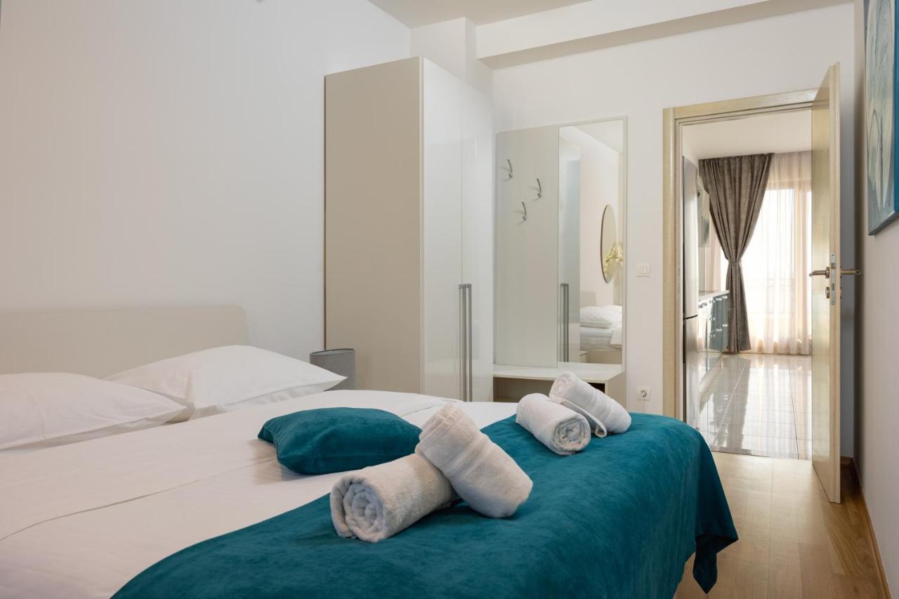 Apartments Lea Подстрана Экстерьер фото