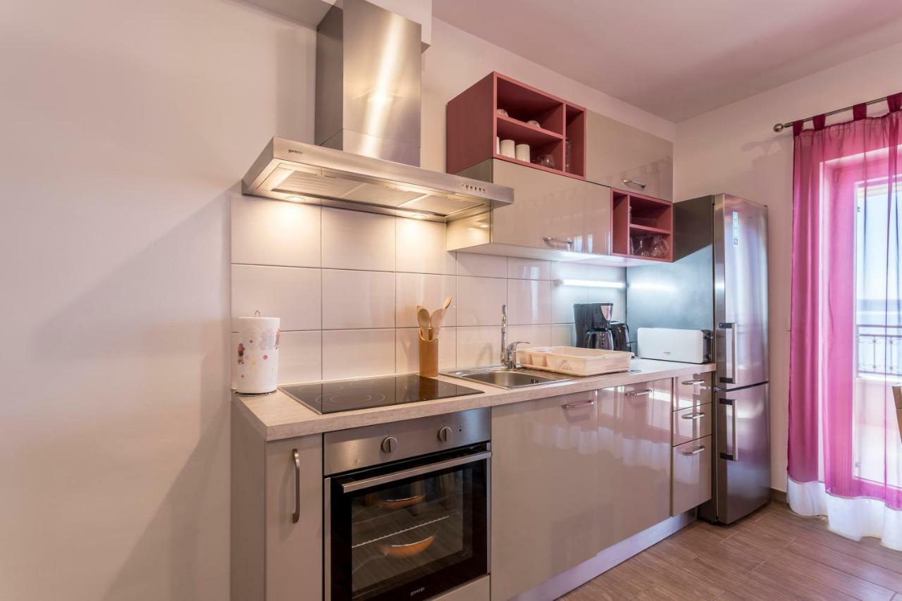 Apartments Lea Подстрана Экстерьер фото